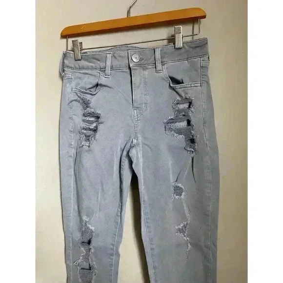 American Eagle Gray‎ Distressed Jegging Jeans Size 6 - Picture 4 of 15